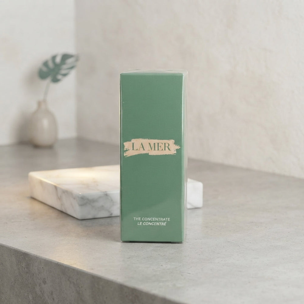 La Mer The Concentrate, Creme de La Mer The Concentrate, La Mer Serum, La Mer Facial Treatment, La Mer Skincare, La Mer 50ml, La Mer 1.7 oz, Luxury Face Serum, Premium Skincare, La Mer Concentrate
